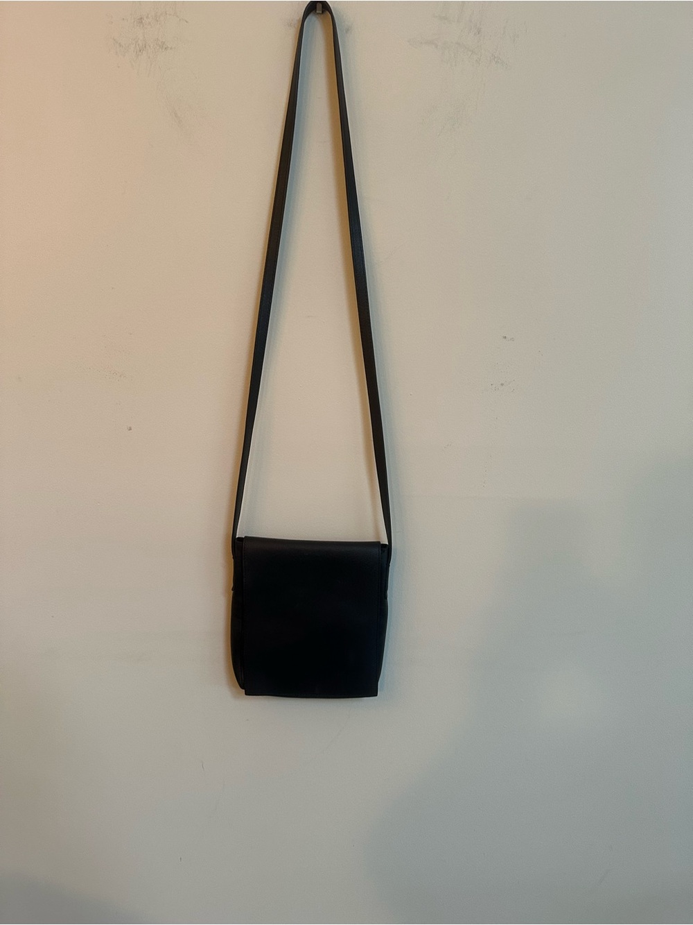 Eileen Fisher Black Leather Crossbody – Minimalist Flap Bag